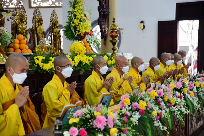 Lễ truyền giới Sa di Phương Trượng